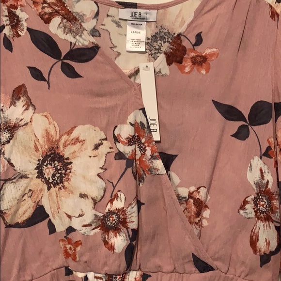 Joe B Women’s Floral Crop Top - Picture 3 of 5